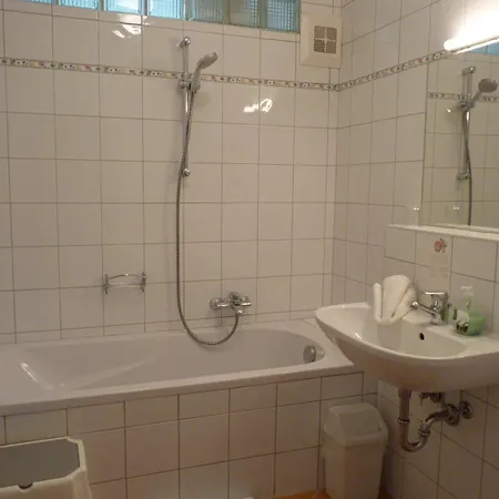 Landhaus Strussnighof بيت ضيافة Pörtschach am Wörthersee