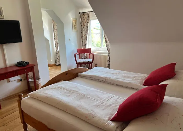 Strussnighof Guest house 3*