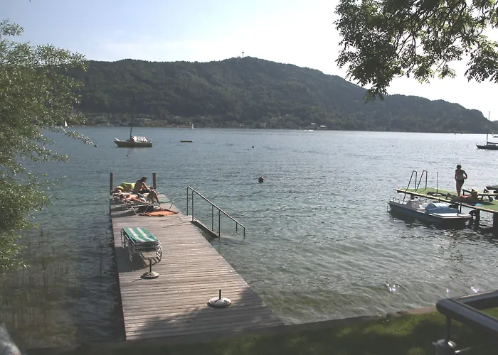 בית הארחה Strussnighof 3*