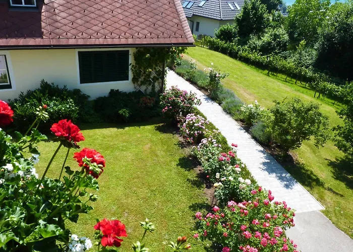 Strussnighof בית הארחה 3*